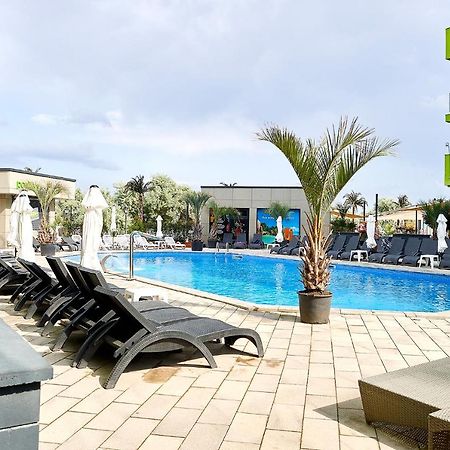 Maya Apartment- Spa N Pools Beach Resort Мамая Екстериор снимка