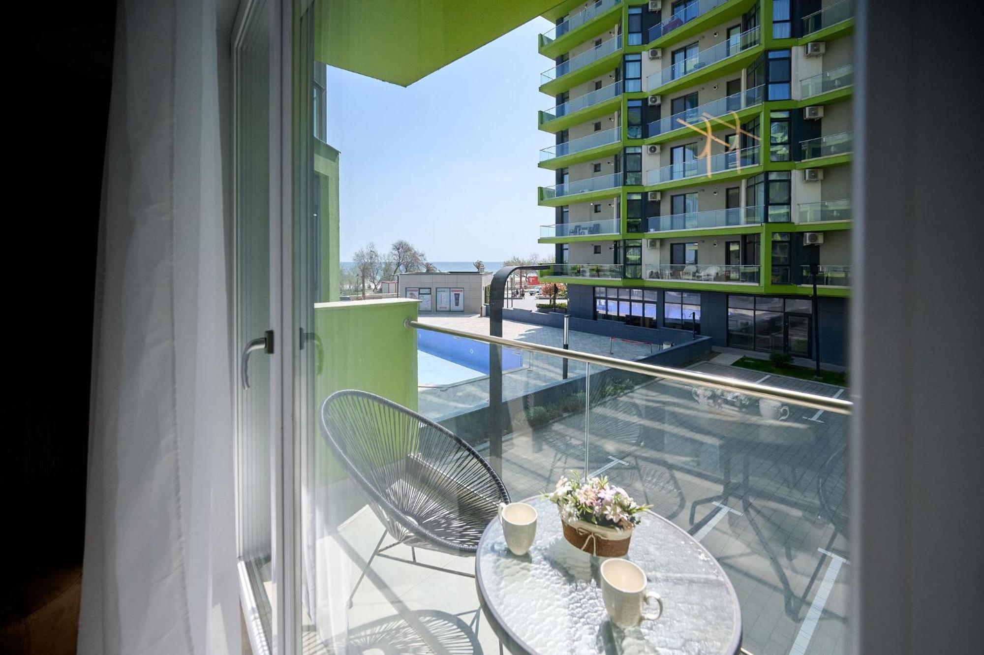 Maya Apartment- Spa N Pools Beach Resort Мамая Екстериор снимка